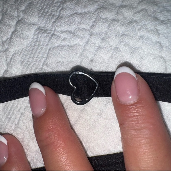 Victoria's Secret Logo Heart Mesh Unlined Bralette Adjustable Strap Large Bra - Picture 2 of 8